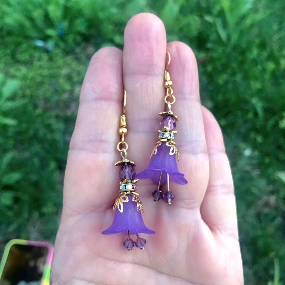 Beautiful bell flower earrings